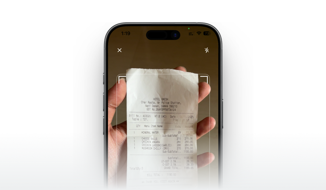 Scanning a receipt with Receeto camera showing viewfinder and auto-detection